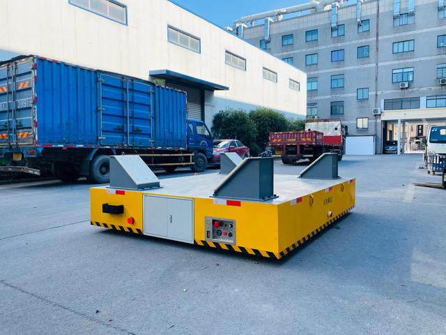 AGV移動運(yùn)輸車的安全保護(hù)功能如何保障？